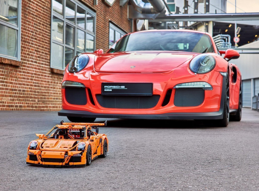 LEGO Porsche 911 GT3 RS 42056: Its Review