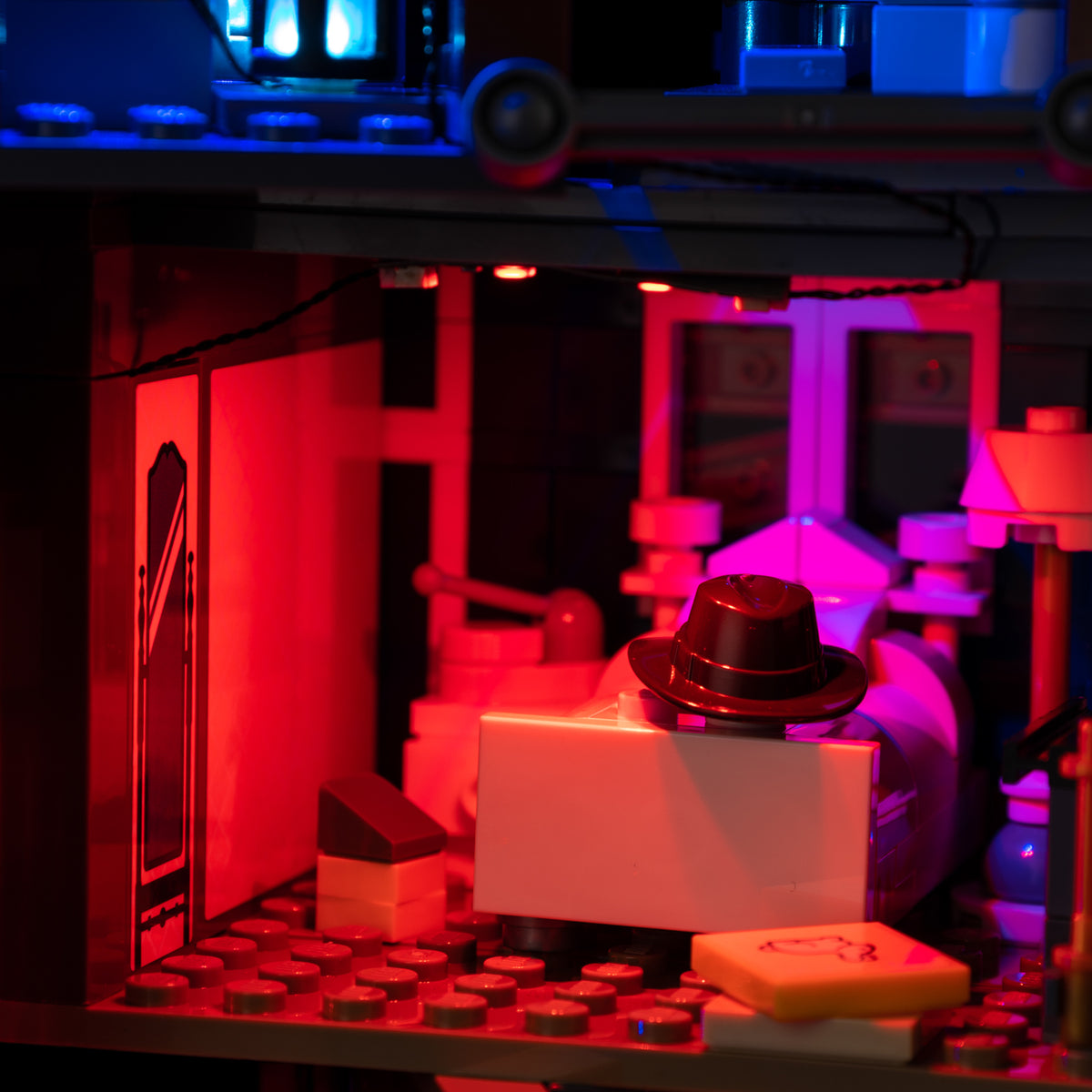 LEGO® Stranger Things: The Creel House 11370 Light Kit