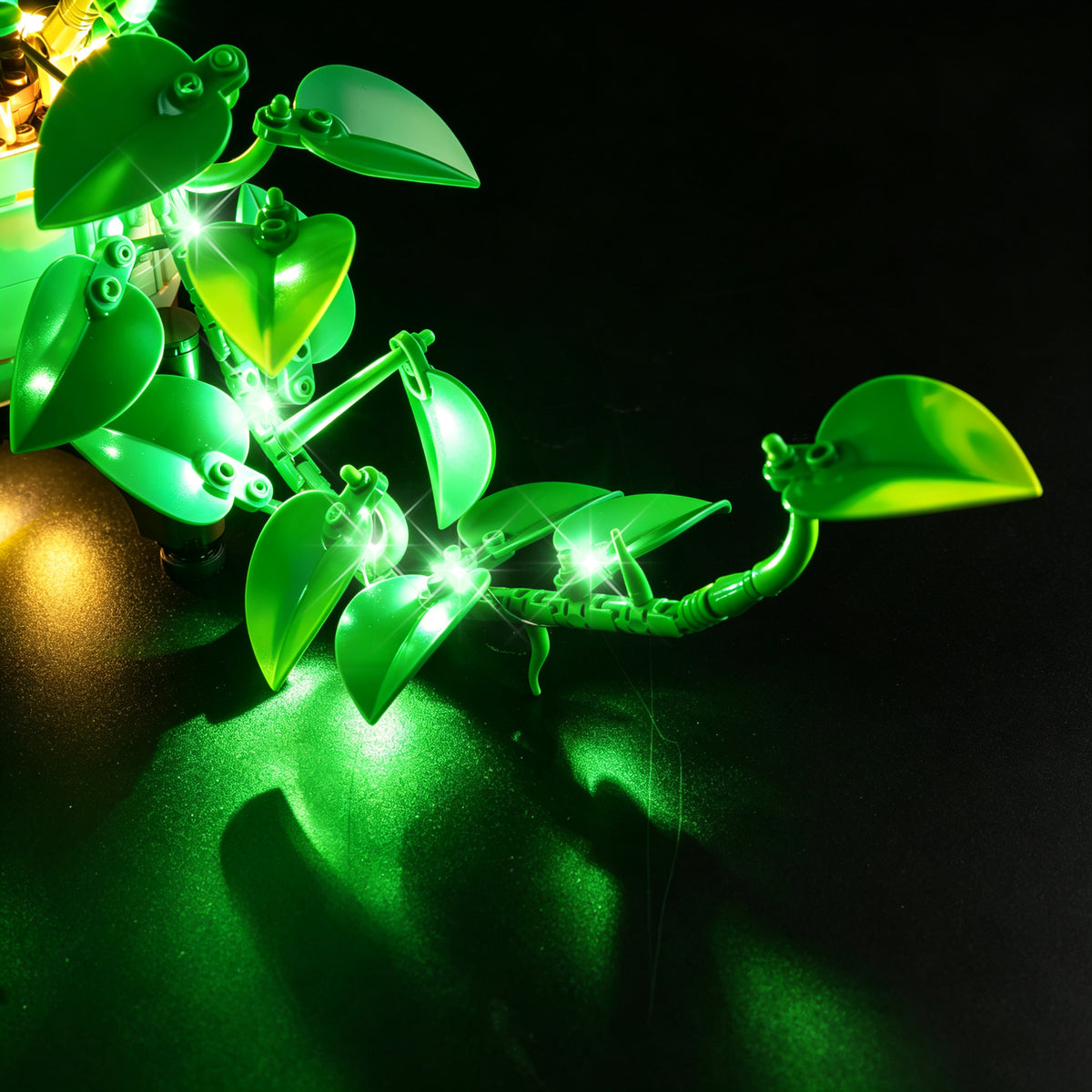 LEGO® Hanging Golden Pothos 11512 Light Kit